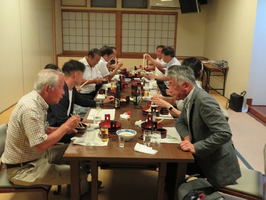 懇親会の様子