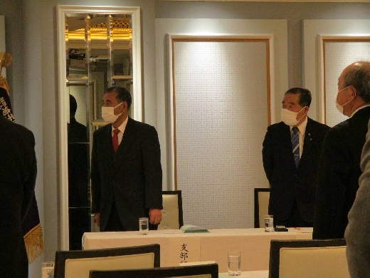 神山佐市顧問（左）・山口徳行顧問（右）